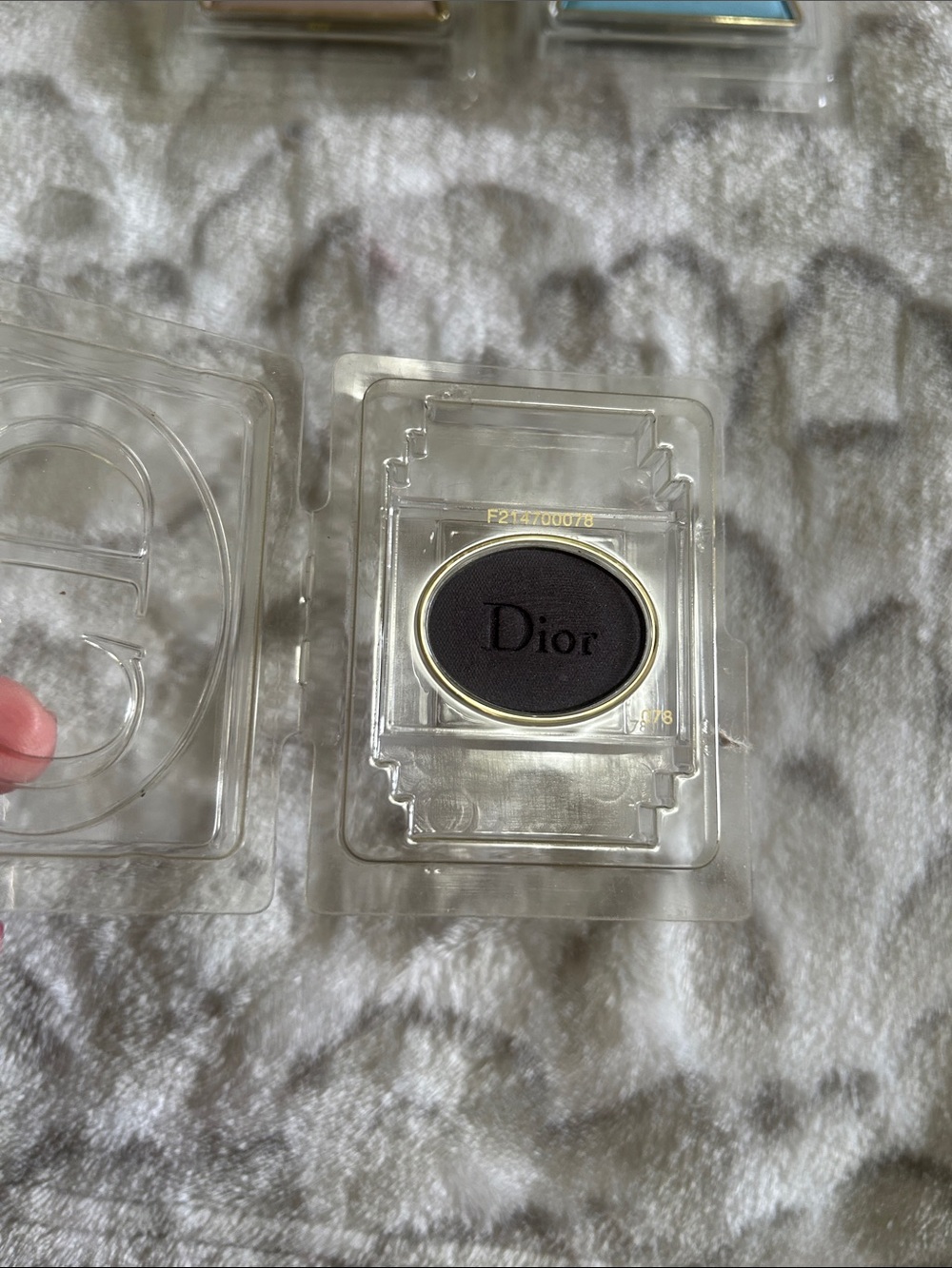 Dior Solo Eyeshadows - Picture 2 of 4